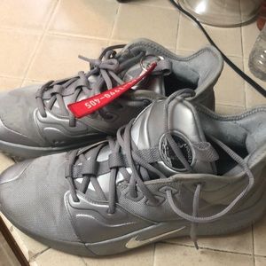 Good condition, Paul, George men’s basketball, shoe, NASA, edition size 10